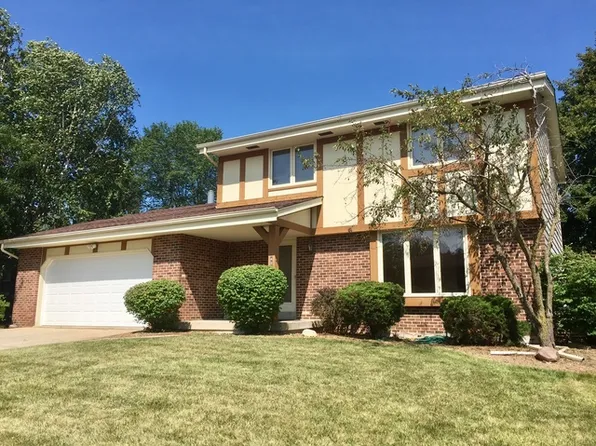 4810 Eastwood Ct, Waukegan, IL 60087
