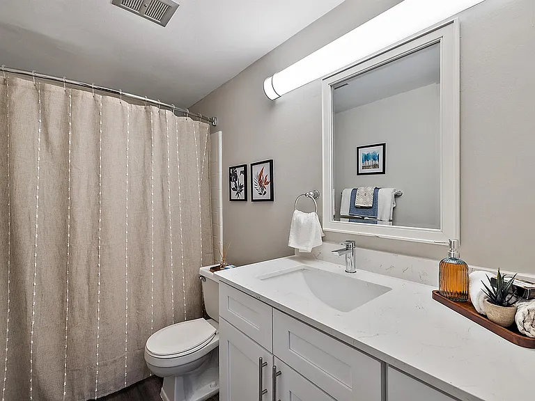 Town & Country Apartments - Wixom, MI — Photo 15