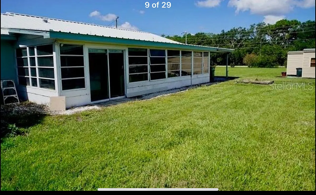3 bed, 2500 sqft, $2,400 — Photo 4