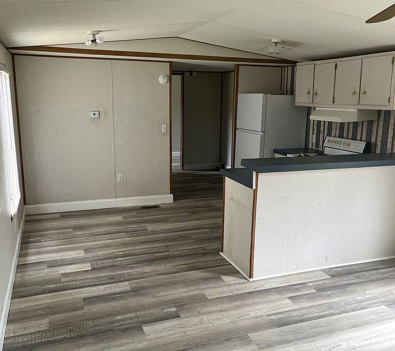 1st image of 173 Leslie Rd