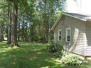 3rd image of 5879 Louise Dr