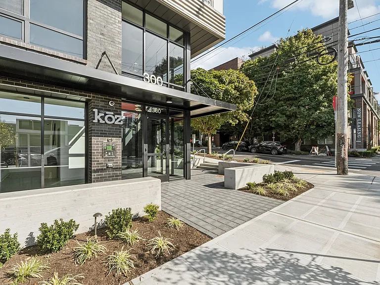 Koz Uptown — Photo 5