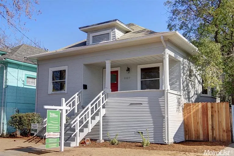 3127 32nd St photo 1