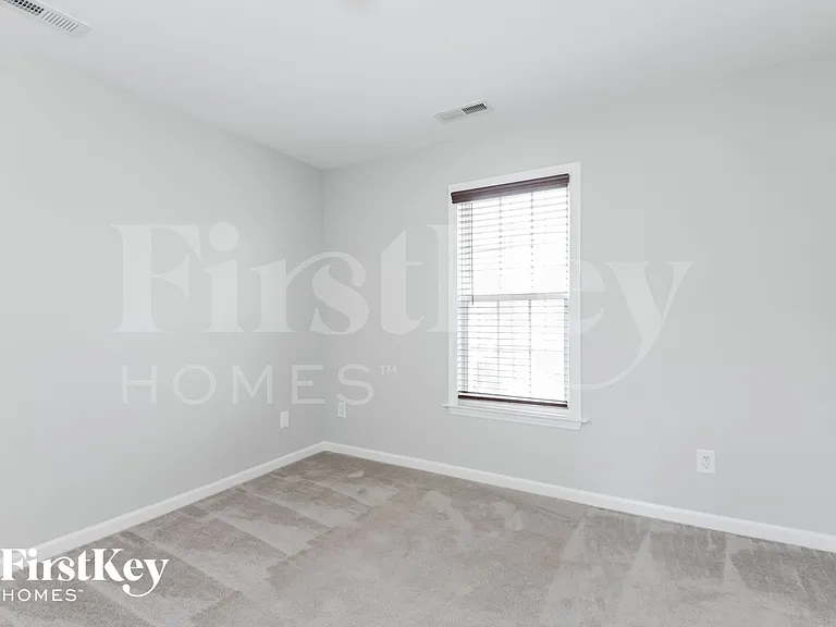 6698 Knob Hill Ct — Photo 13