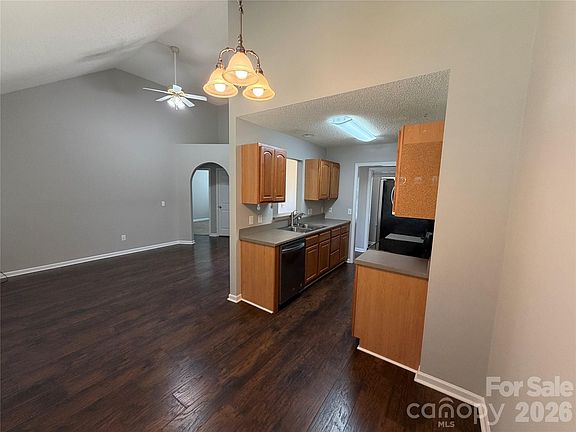 5th image of 119 Addison Pl