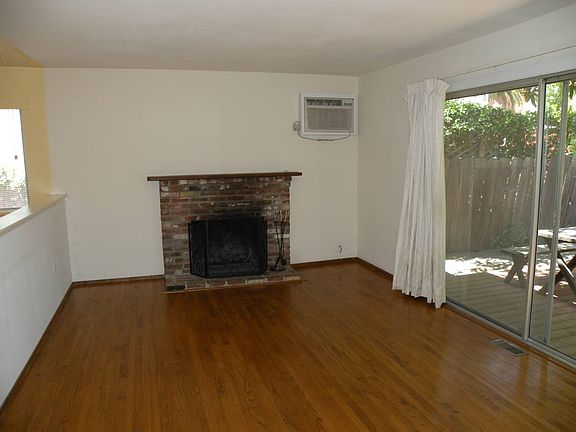 4th image of 82 Julian Ave