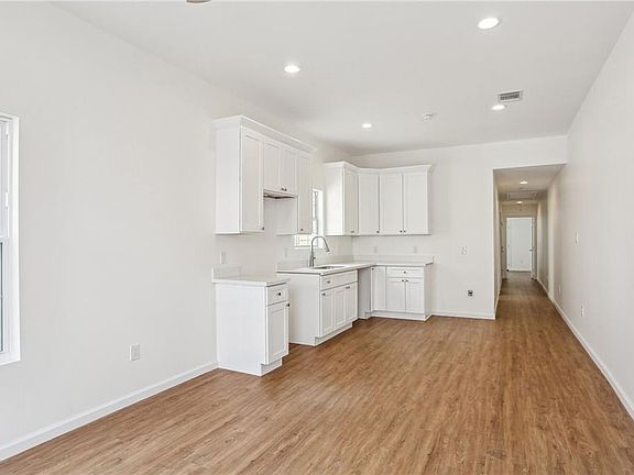 2nd image of 2424-26 S Derbigny St