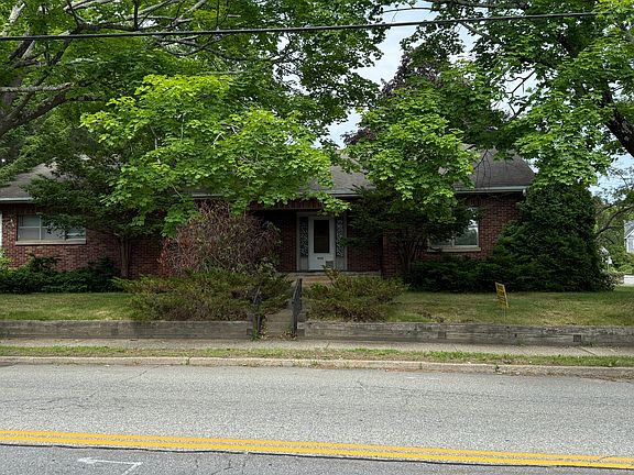 5th image of 223 High St