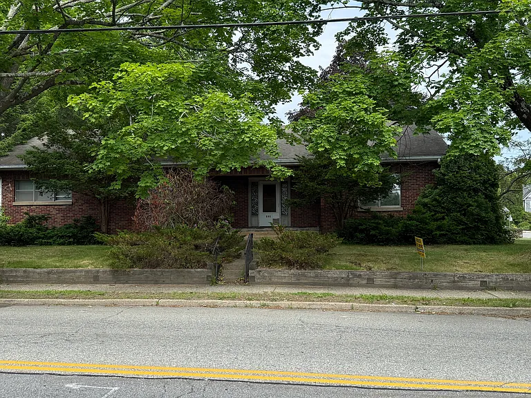 223 High St — Photo 5