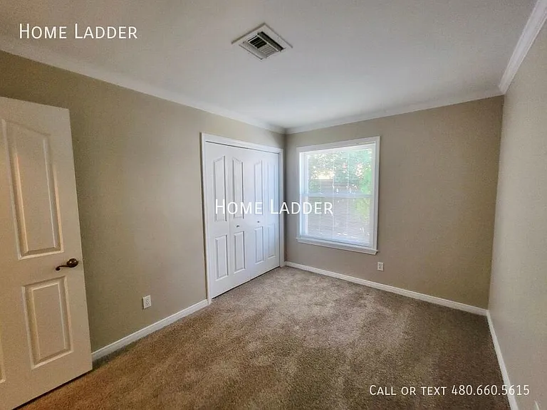13818 N 20th St — Photo 16