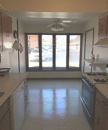 3rd image of 4908 Circle Ct APT 303