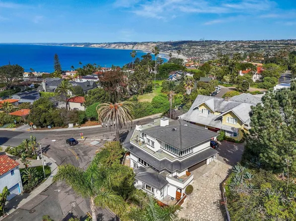 7651 Country Club Dr, La Jolla, CA 92037