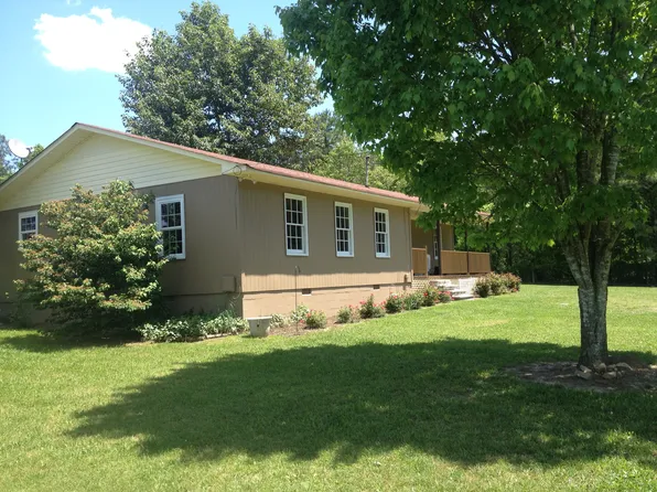 134 Holcomb Rd, Adairsville, GA 30103