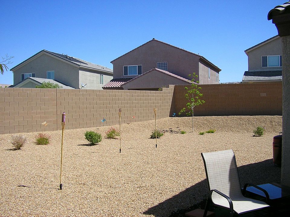 2nd image of 2820 Strathallan Ave