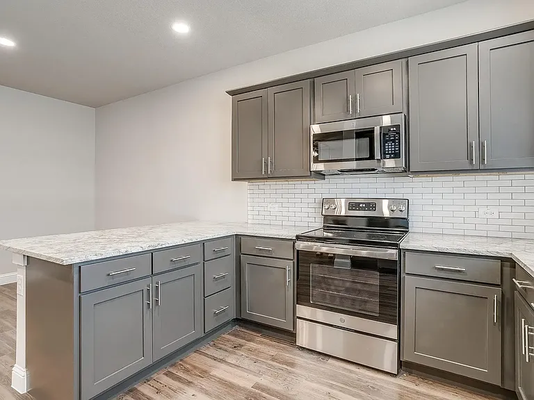 Stone Lake Townhomes — Photo 13