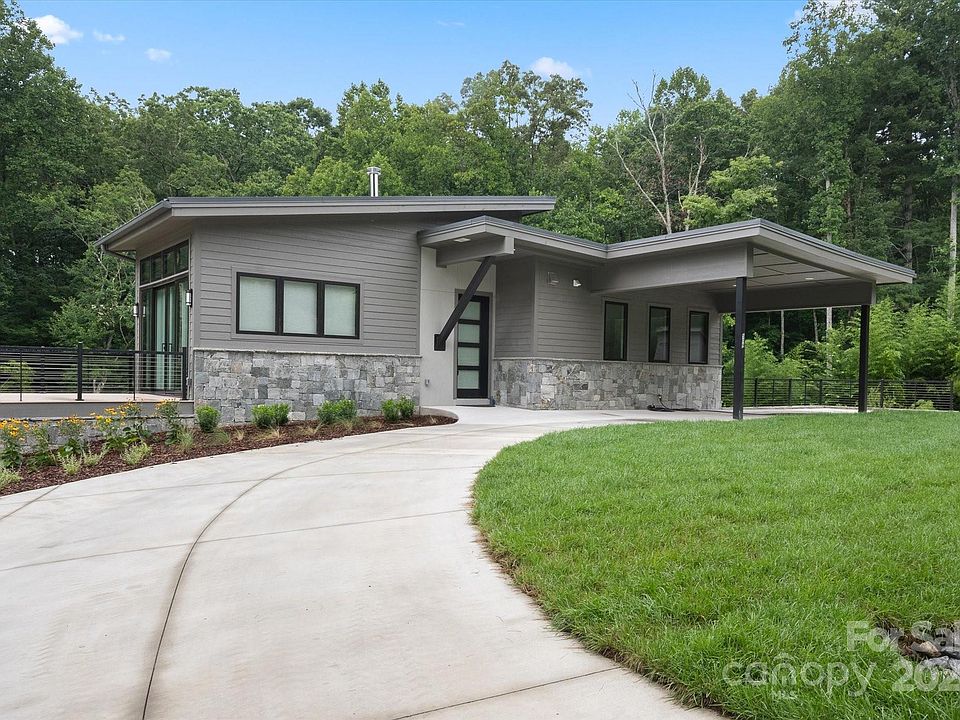 1st image of 509 Blooming Laurel Dr