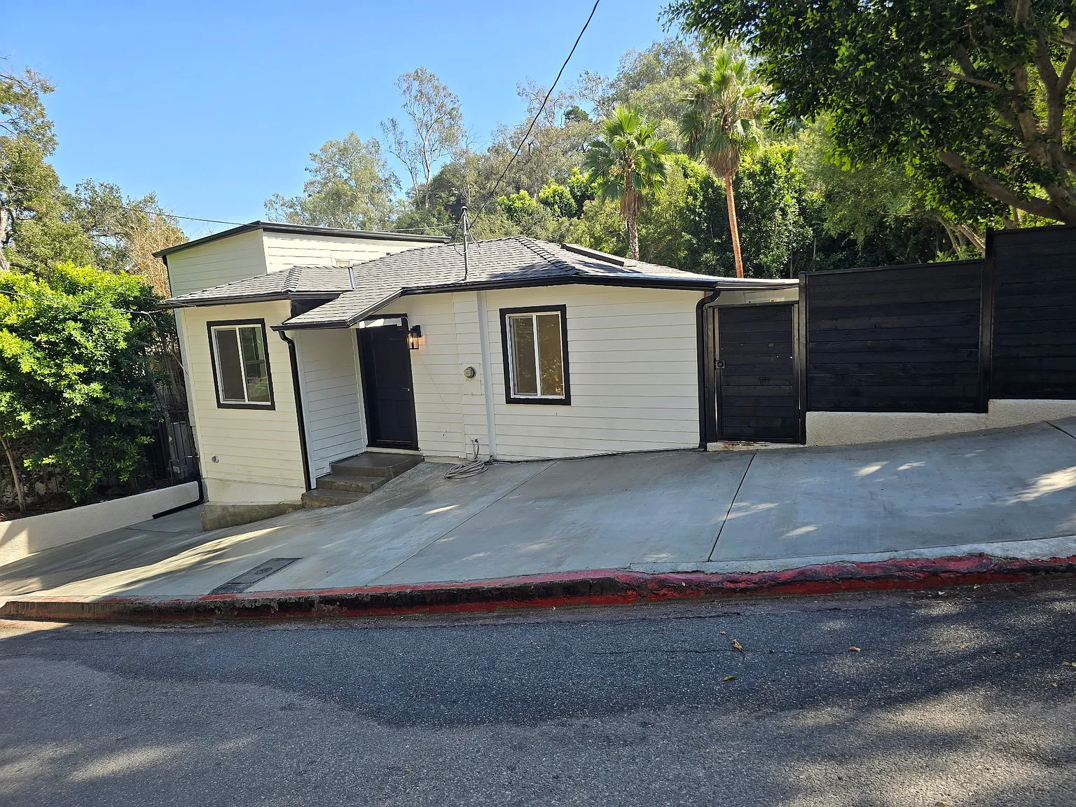 2 bed, 1245 sqft, $7,200 — Photo 1