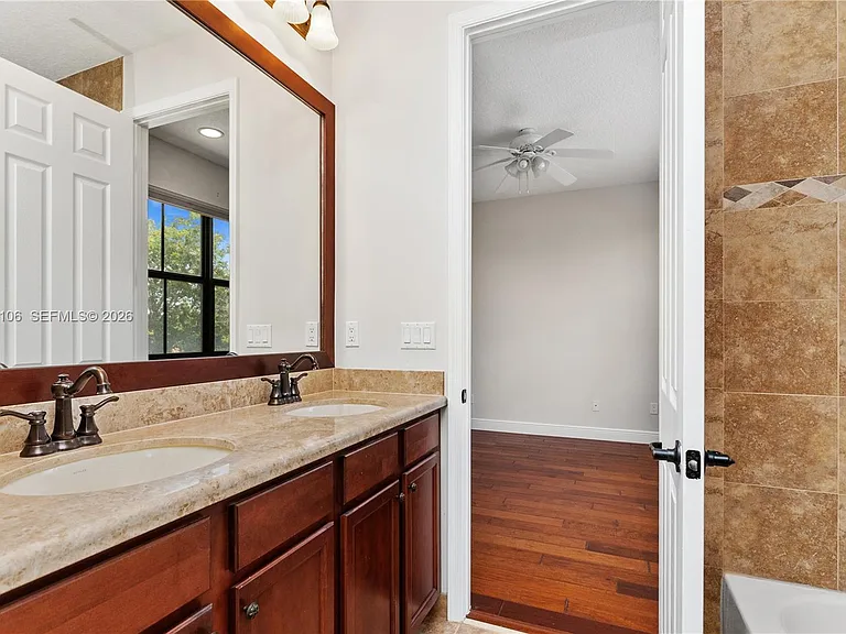 8420 NW 33rd St — Photo 63