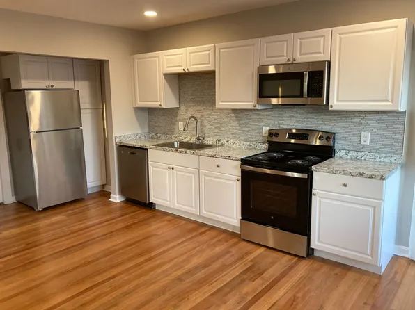 185 Calef Road, 185 Calef Rd Unit 1, Manchester, NH 03103