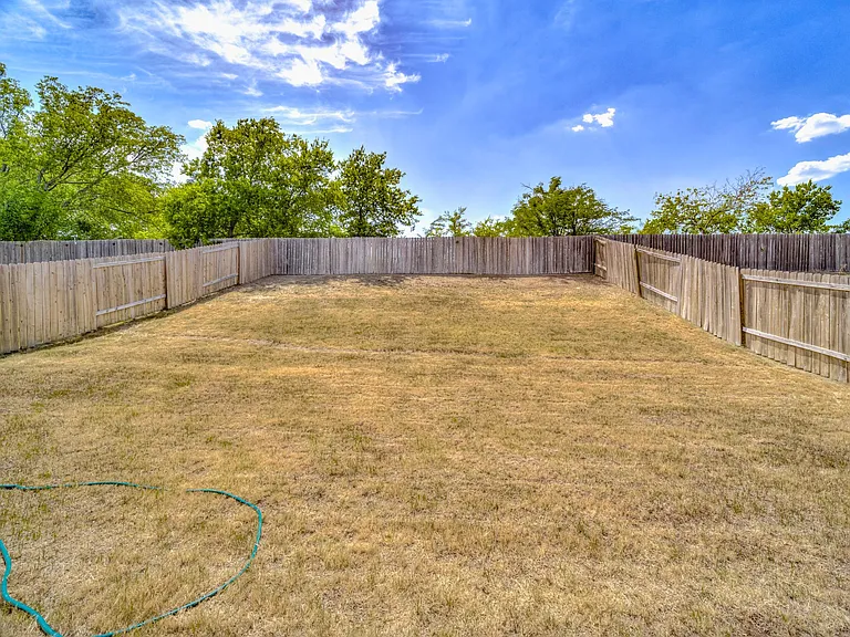 4517 Shy Creek Ln — Photo 34
