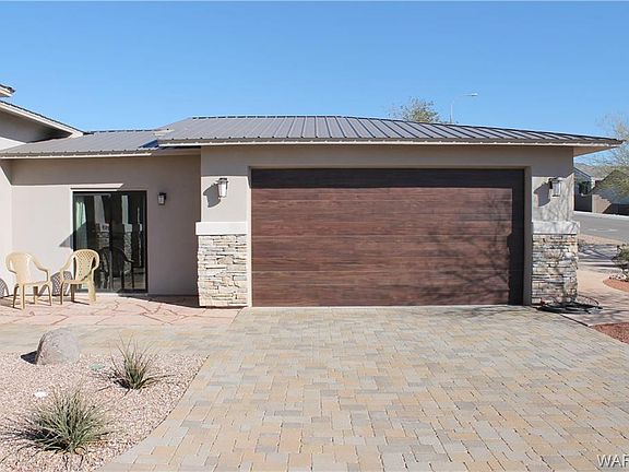 3rd image of 2549 Trade Wind Dr