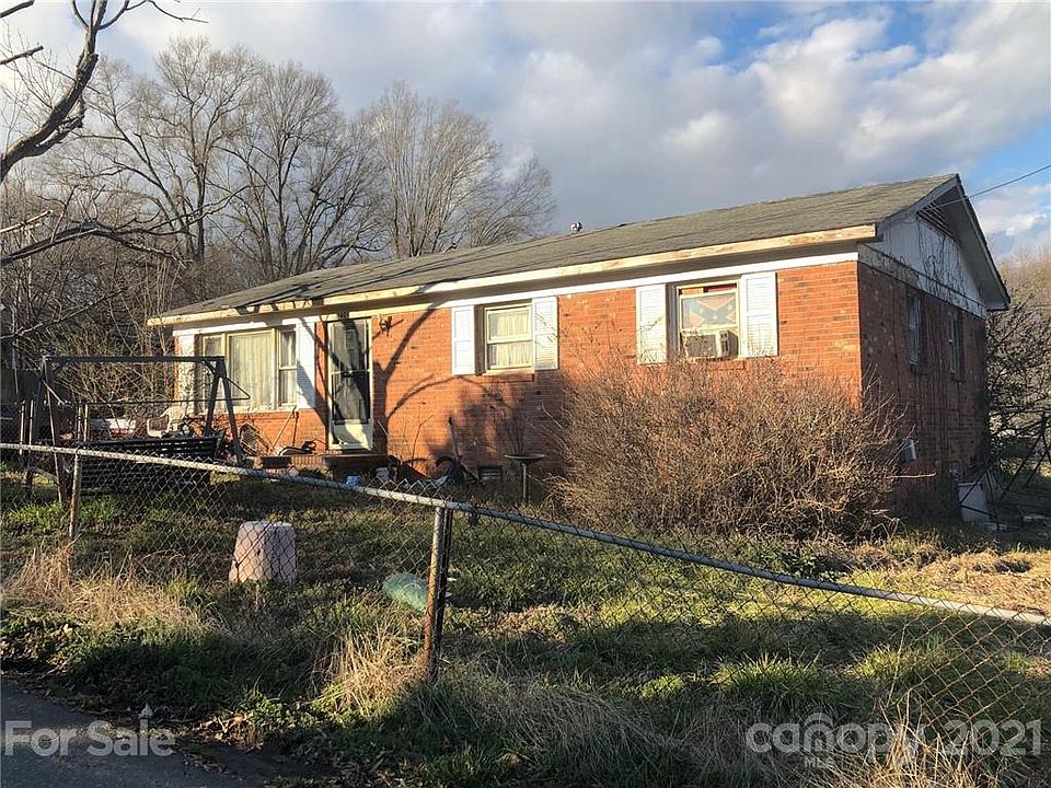 2nd image of 21405 Gem St