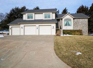 3419 Treesmill Cir, Manhattan, KS 66503