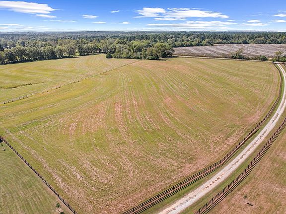 3rd image of 1690 Benton Store Rd