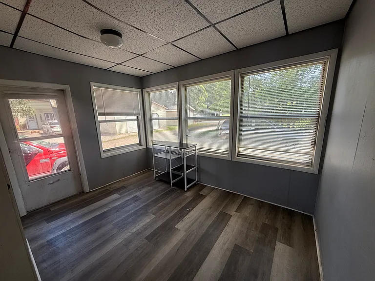 807 Young St #1 — Photo 9