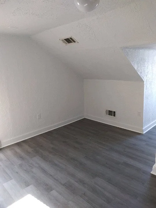 363 Pattison Street - 1 — Photo 1