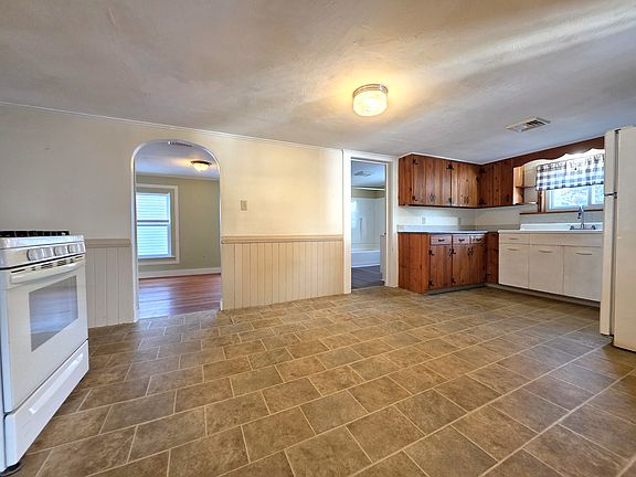Spacious Eat-in Kitchen!