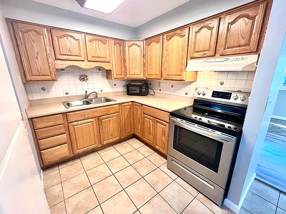 4th image of 5272 Buckner Dr