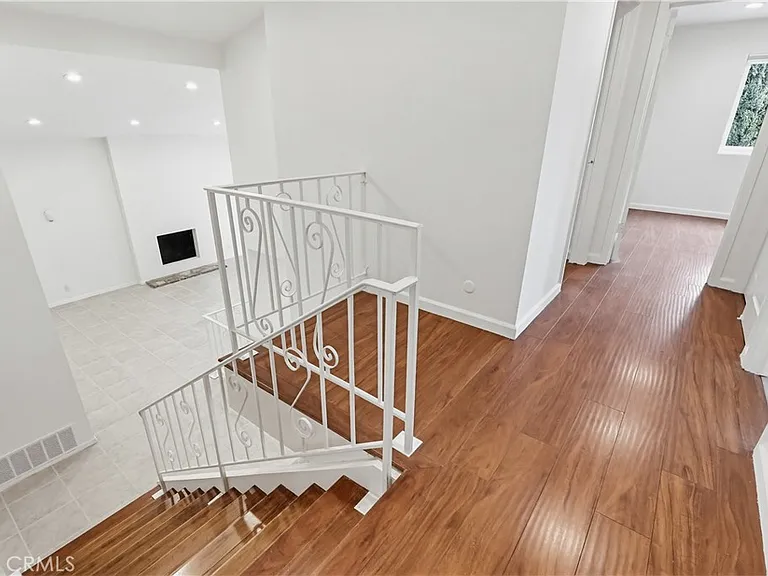18102 Hatteras St — Photo 26