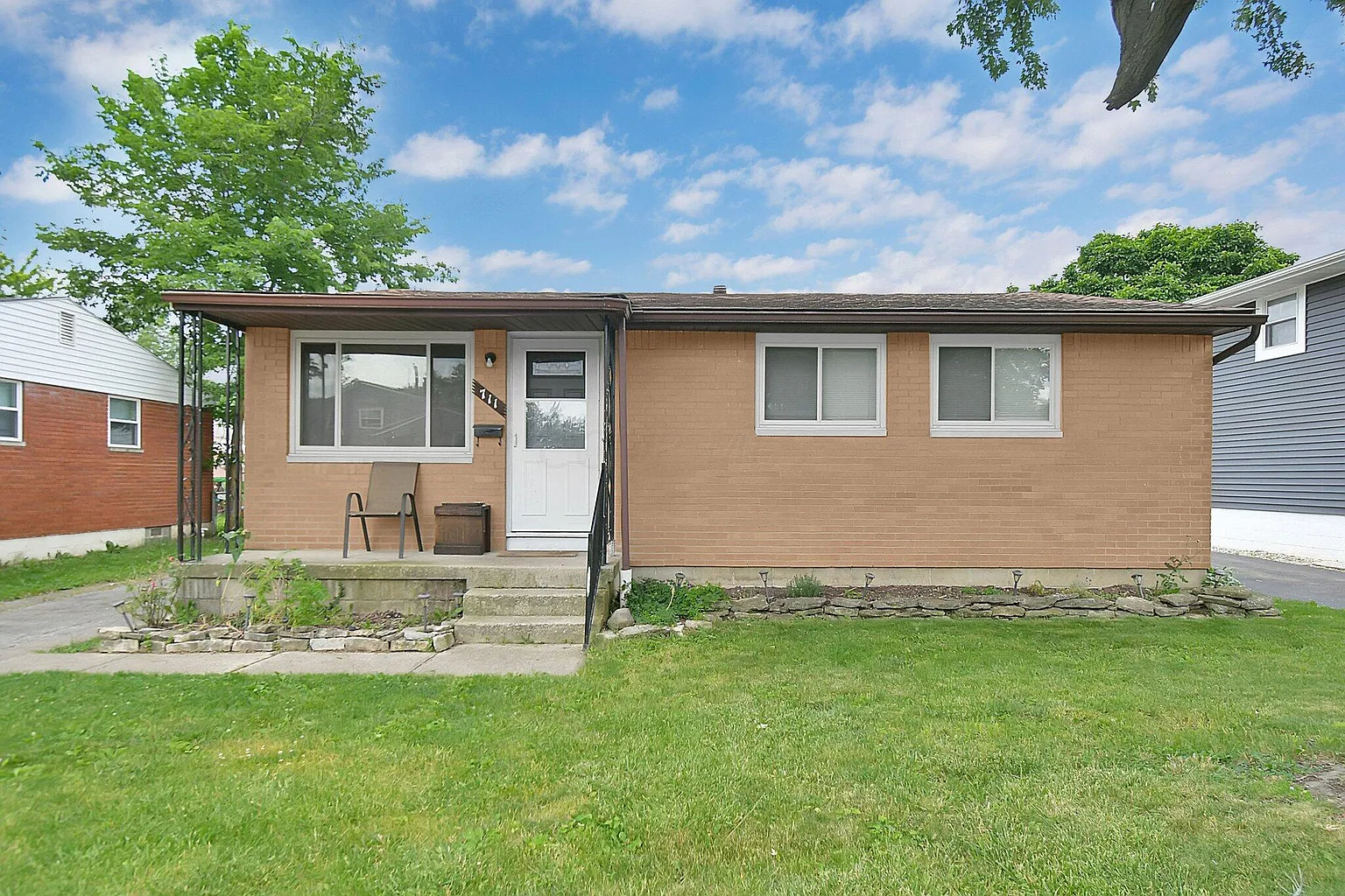 711 Glenmoor Dr photo 1