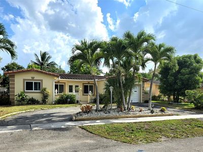 4600 NW 39th Street, Lauderdale Lakes, FL, 33319