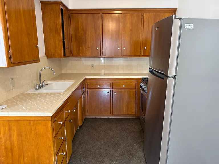 636 E California Blvd #5 — Photo 12