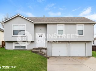 6505 NE 45th St, Kansas City, MO 64117