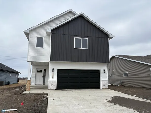 1786 19th Ave N, Wahpeton, ND 58075