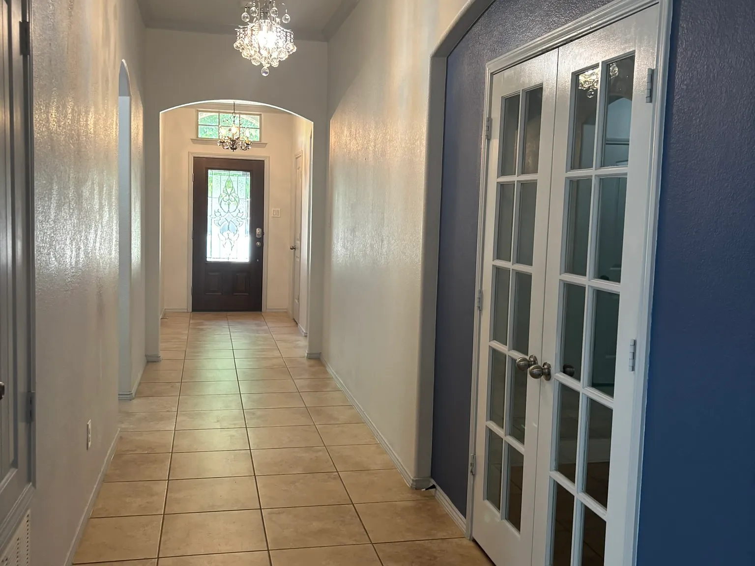 4 bed, 2001 sqft, $2,500 — Photo 2