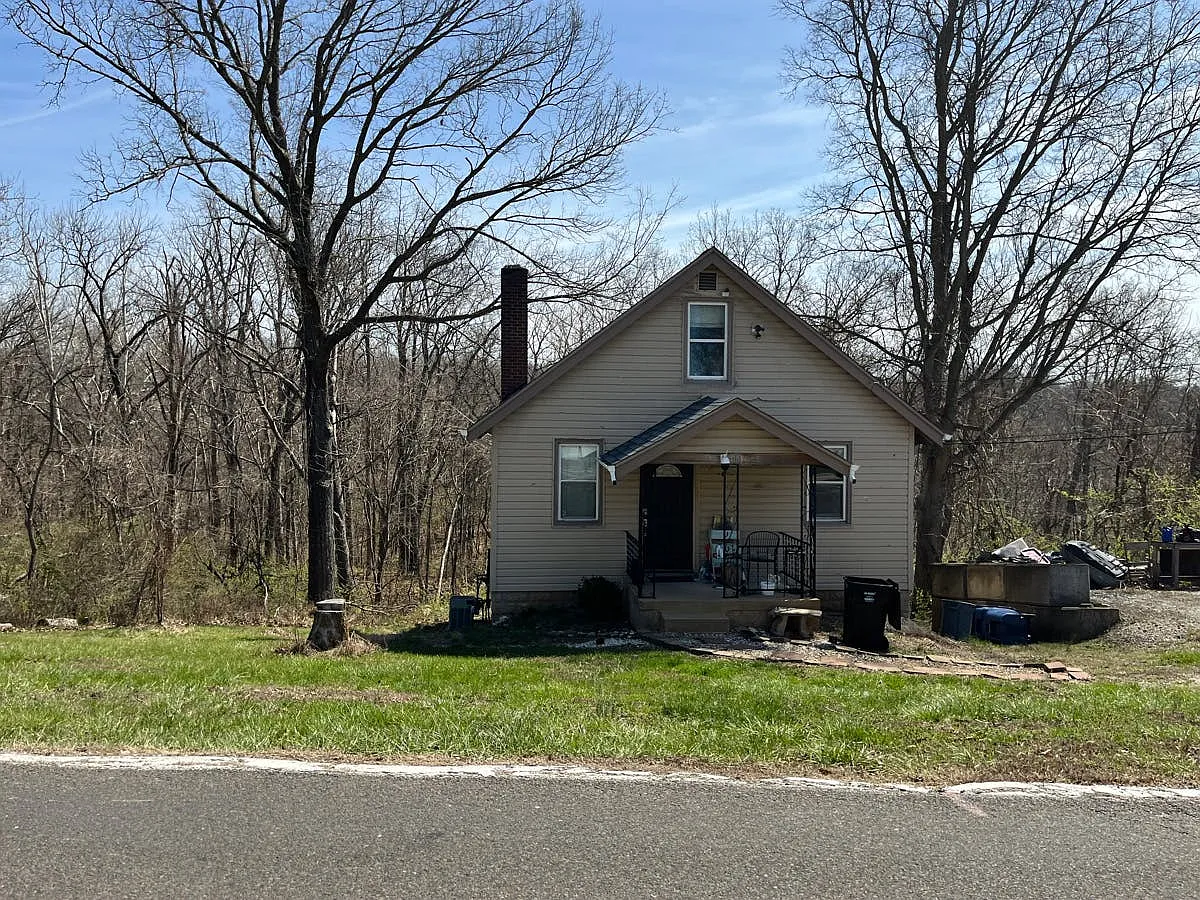 7810 Becker Rd photo 1