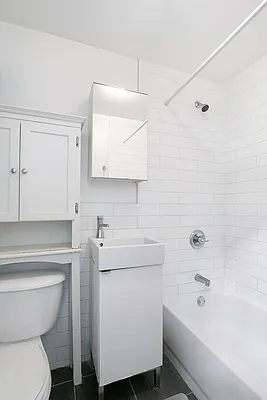 Rented by Compass | media 7