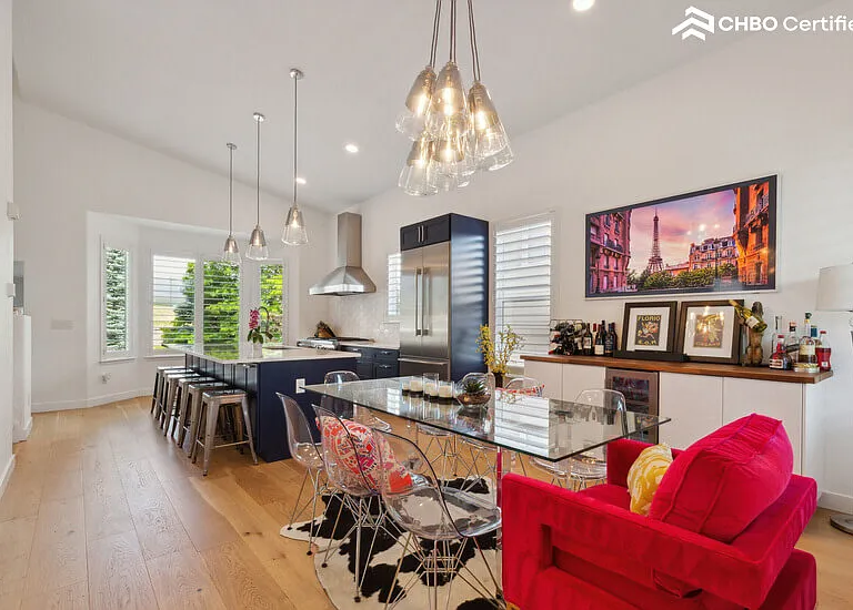 Dining room/kitchen
