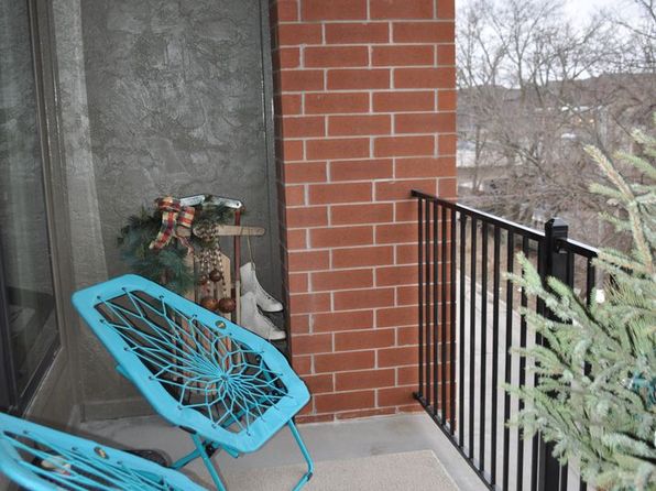146 S Van Buren St APT 203