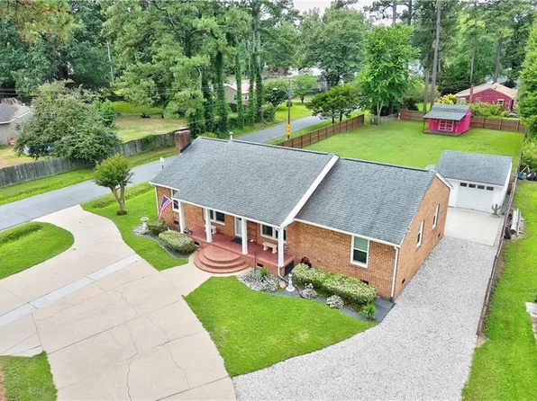 858 Waters Rd, Chesapeake, VA 23322