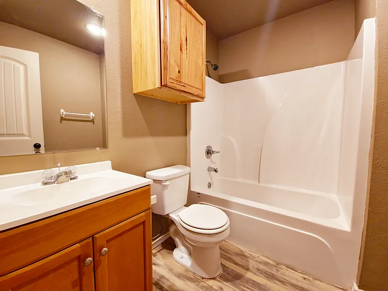 2226 E Main St — Photo 10