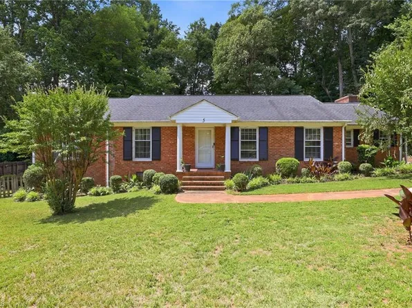 5 Leawood Ct, Greensboro, NC 27410