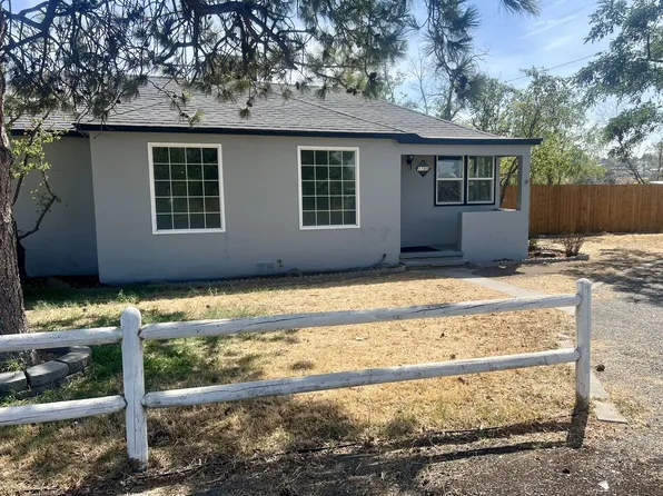1100 8th St, Umatilla, OR 97882