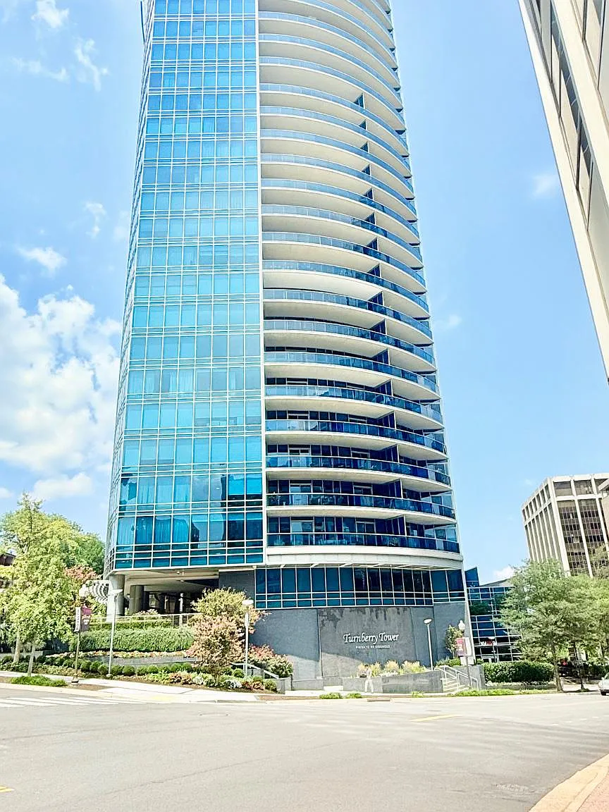 1 bed, 1.5 bath, 1312 sqft, $4,200 — Photo 1