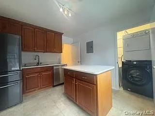 215-40 23rd Rd #2F — Photo 9