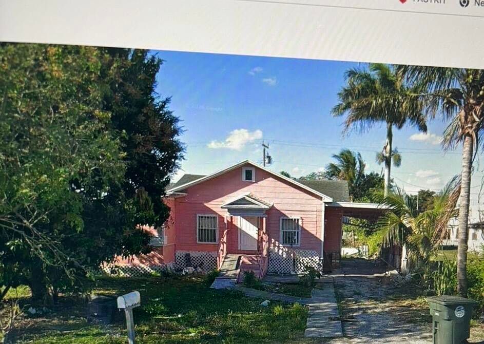 1st image of 125 SW AVENUE C